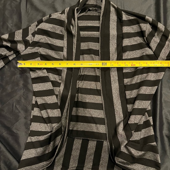 Urban outfitters grayish silver open cardigan - Picture 2 of 5